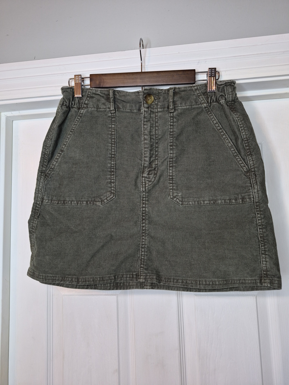 American Eagle Olive Green Corduroy Mini Skirt Size 6